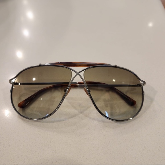 Tom Ford Aviator Sunglasses Great Condition with Original Packaging - Picture 1 of 8